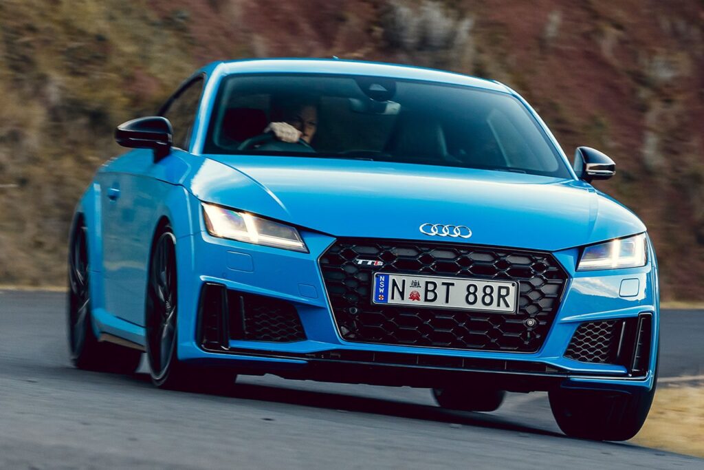 Audi TT S quattro coupe 2019