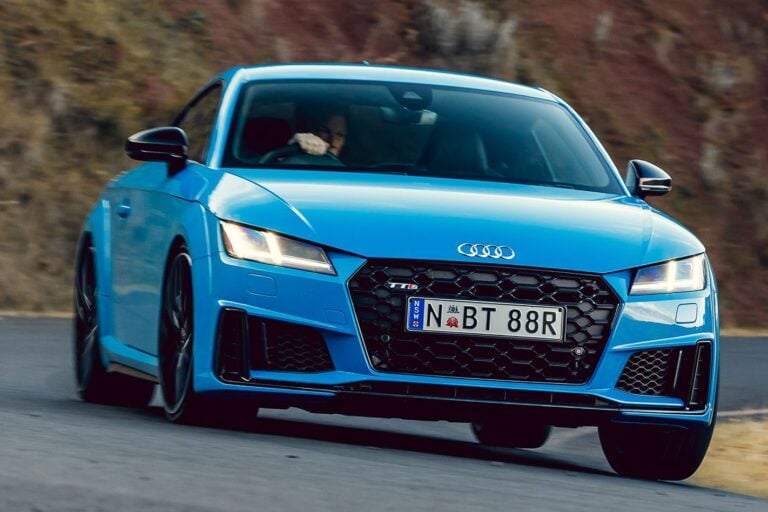 Audi TT S quattro coupe 2019
