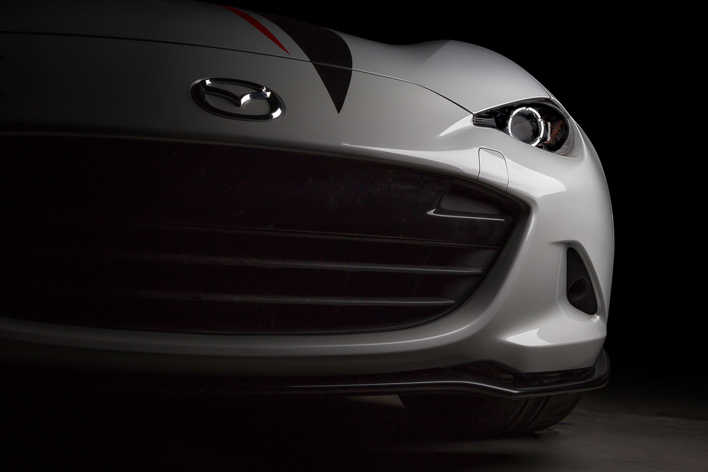V8-Mazda-MX-5-Flying-Miata.jpg