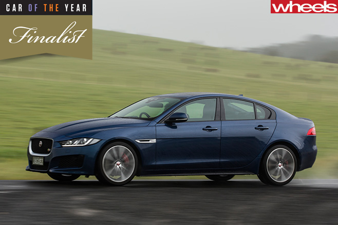 Jag -XE-Finalist -side -drive
