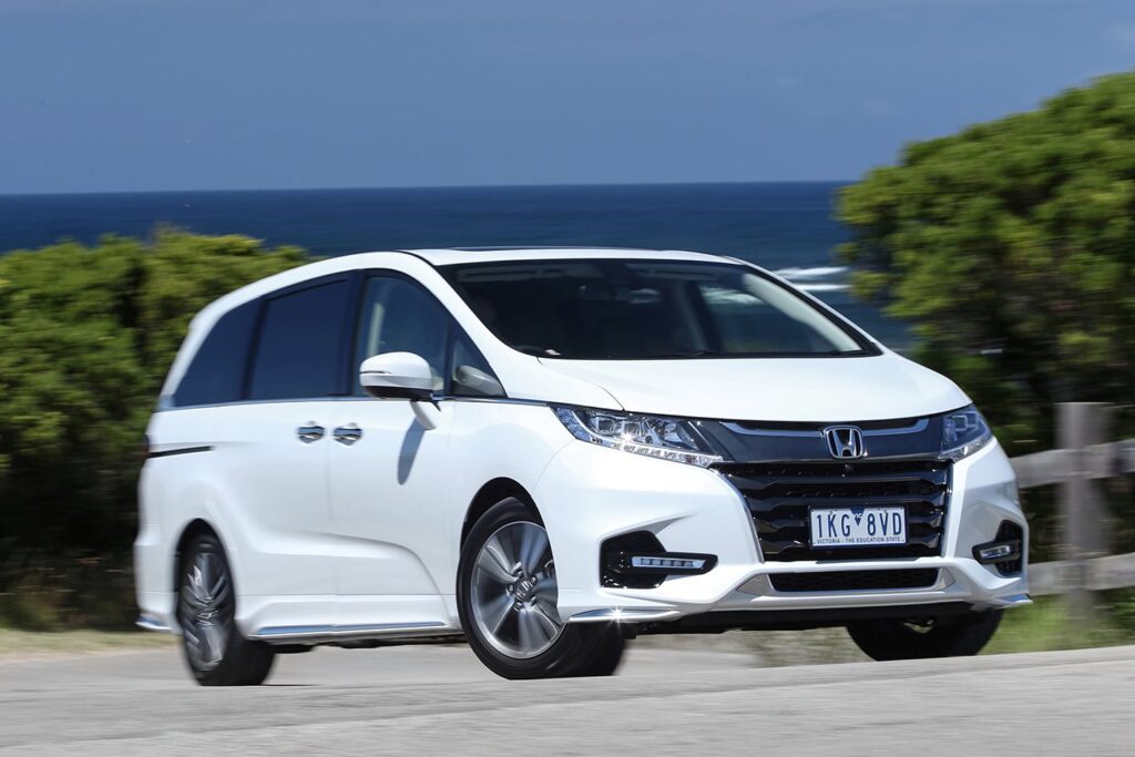 Honda Odyssey VTi-L white