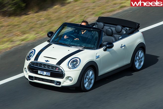 Mini -Cooper -S-convertible -driving -top