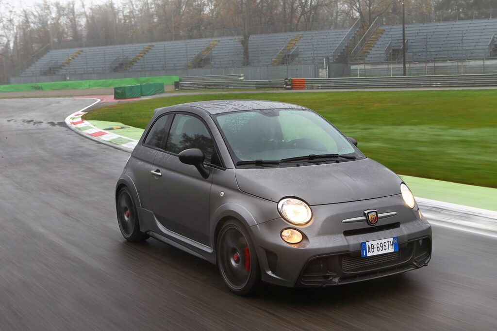Abarth 695 Biposto