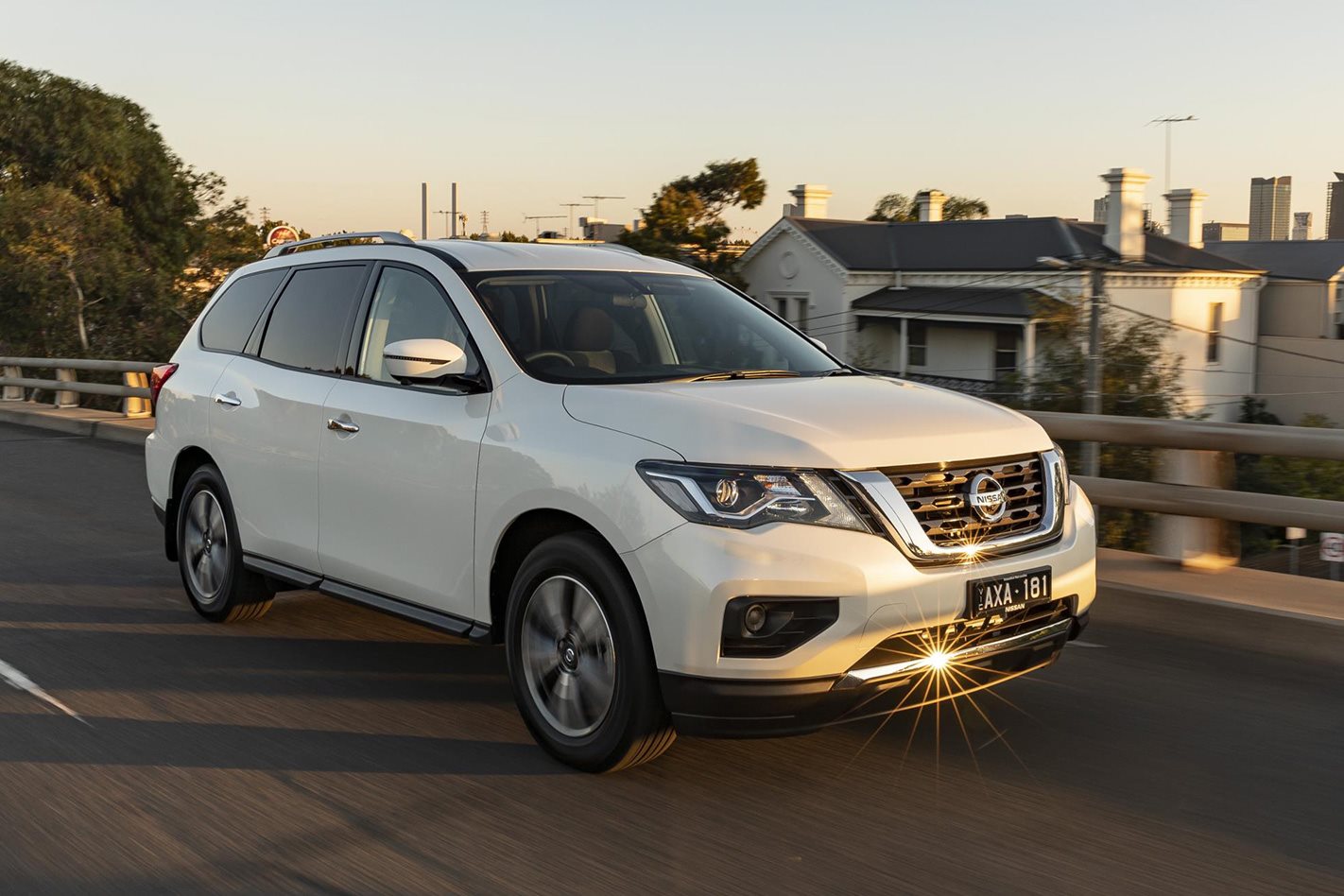 nissan pathfinder st