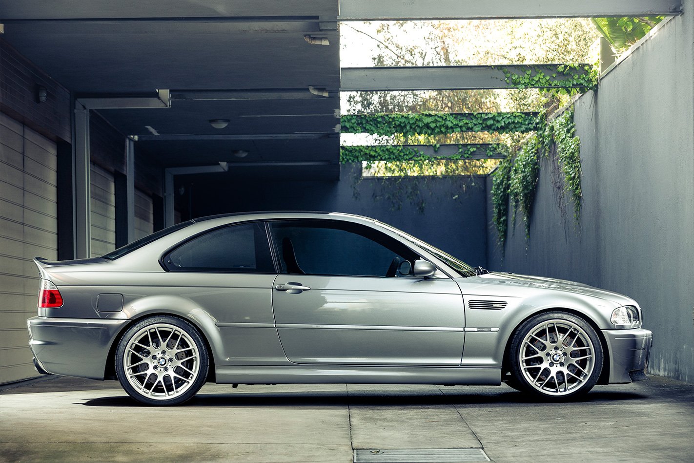 47c87695-bmw-m3-csl-side.jpg