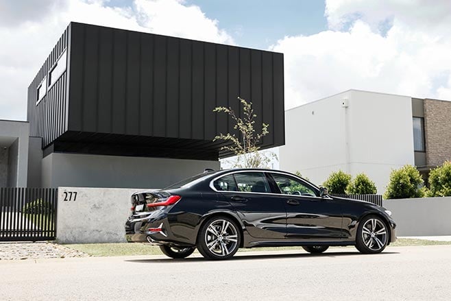 BMW 330i