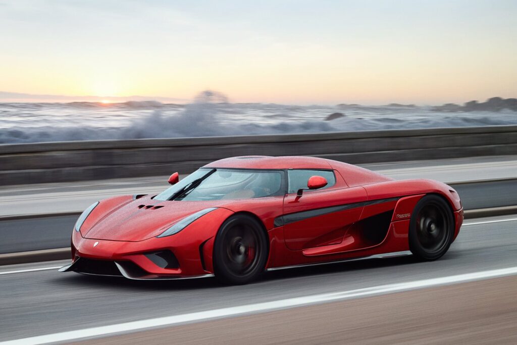 Koenigsegg Regera is a smoke machine