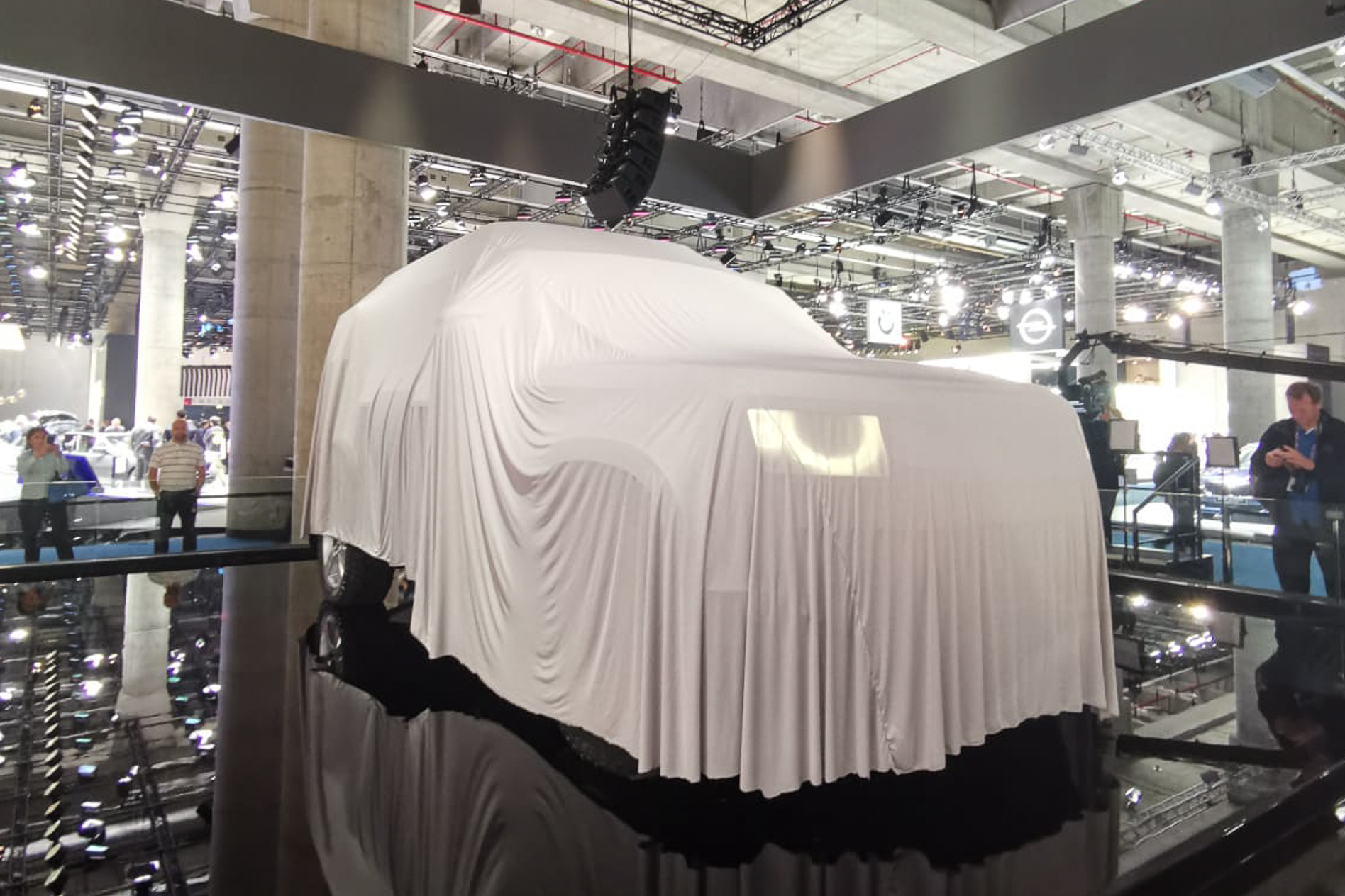 2019 Frankfurt Motor Show Land Rover Defender