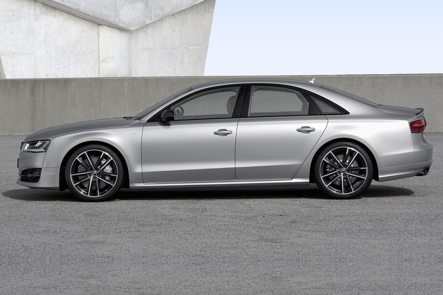 Audi S8