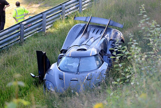 658_Koenigsegg -One 1-Crash -002