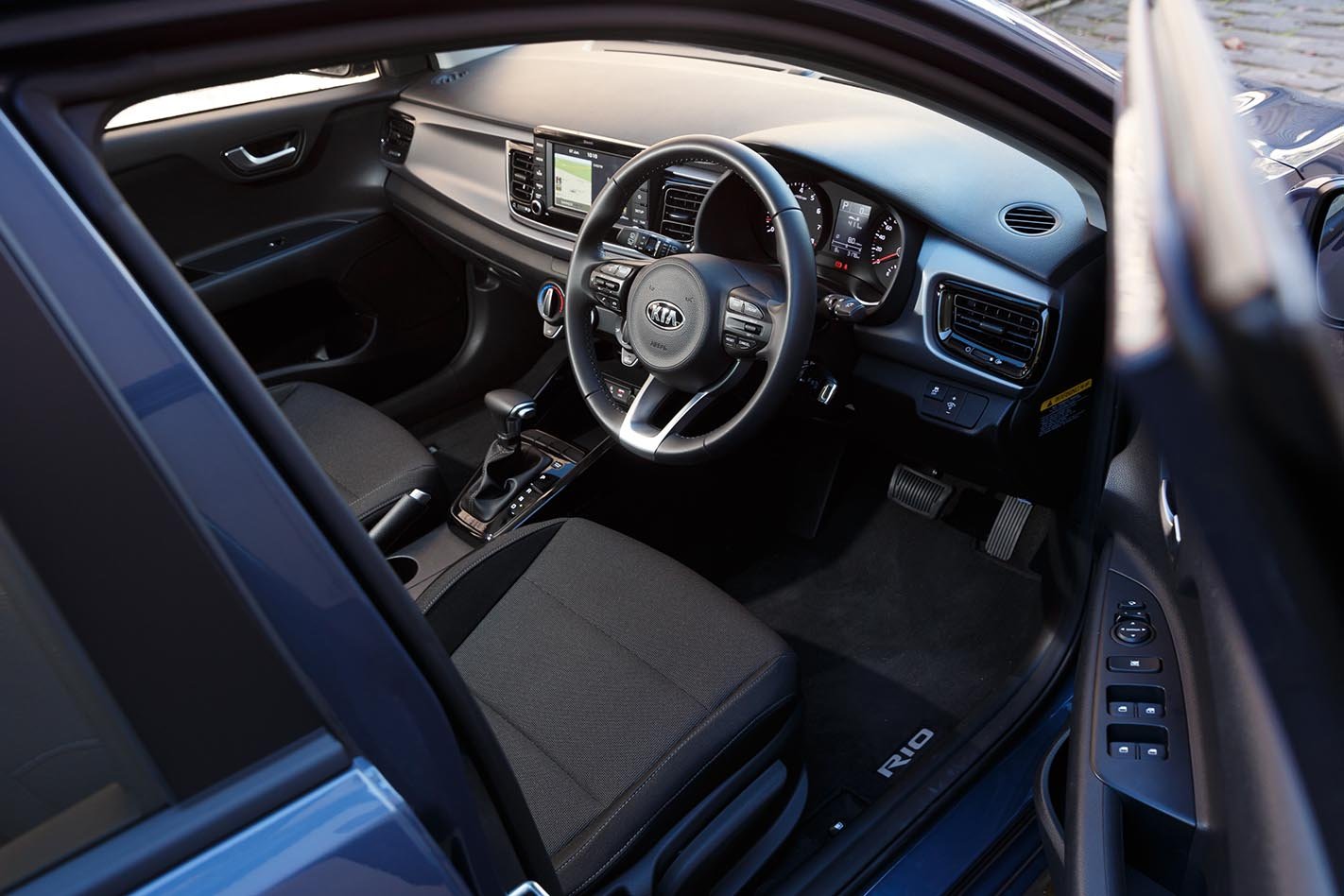 2017 Kia Rio Si interior
