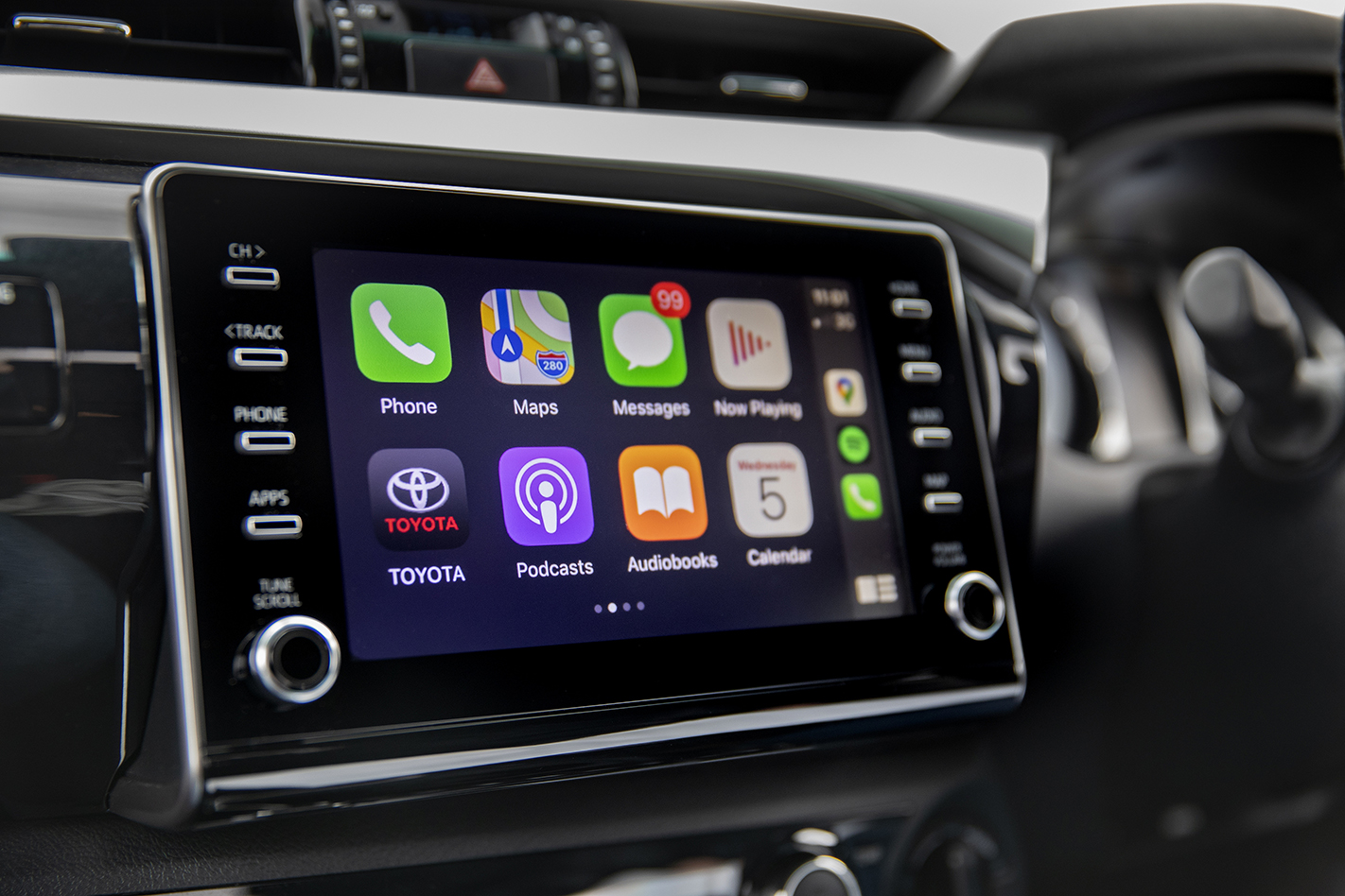 Hilux Toyota apple carplay