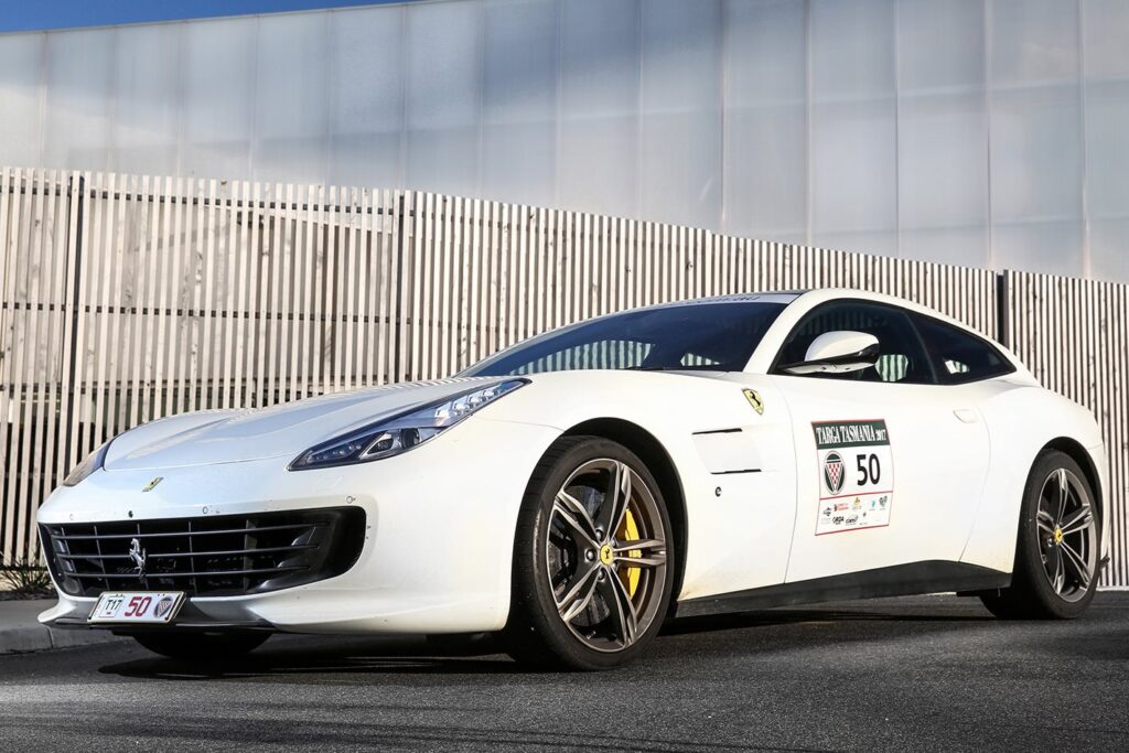 2017 Ferrari GTC4 Lusso main