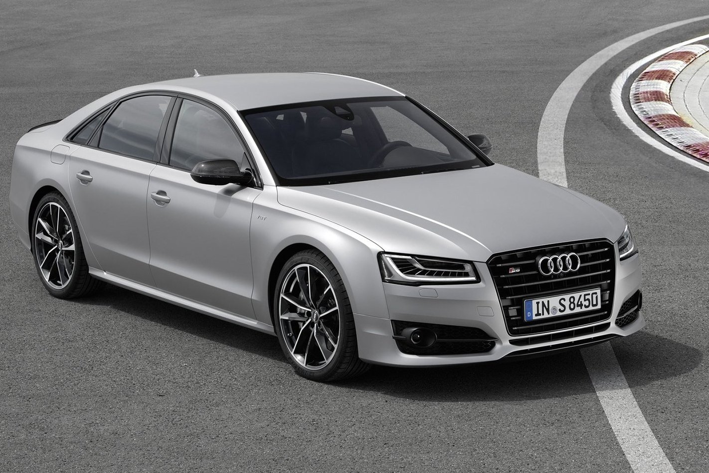 Audi S8