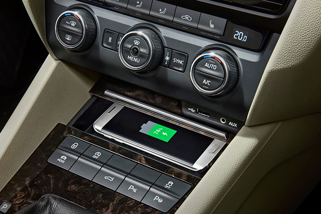 Skoda Phonebox in-car Smartphone Charging