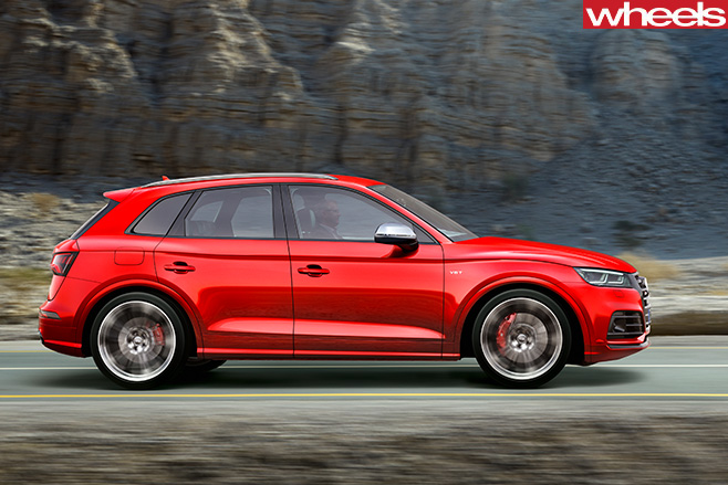 Audi -SQ5-driving -side