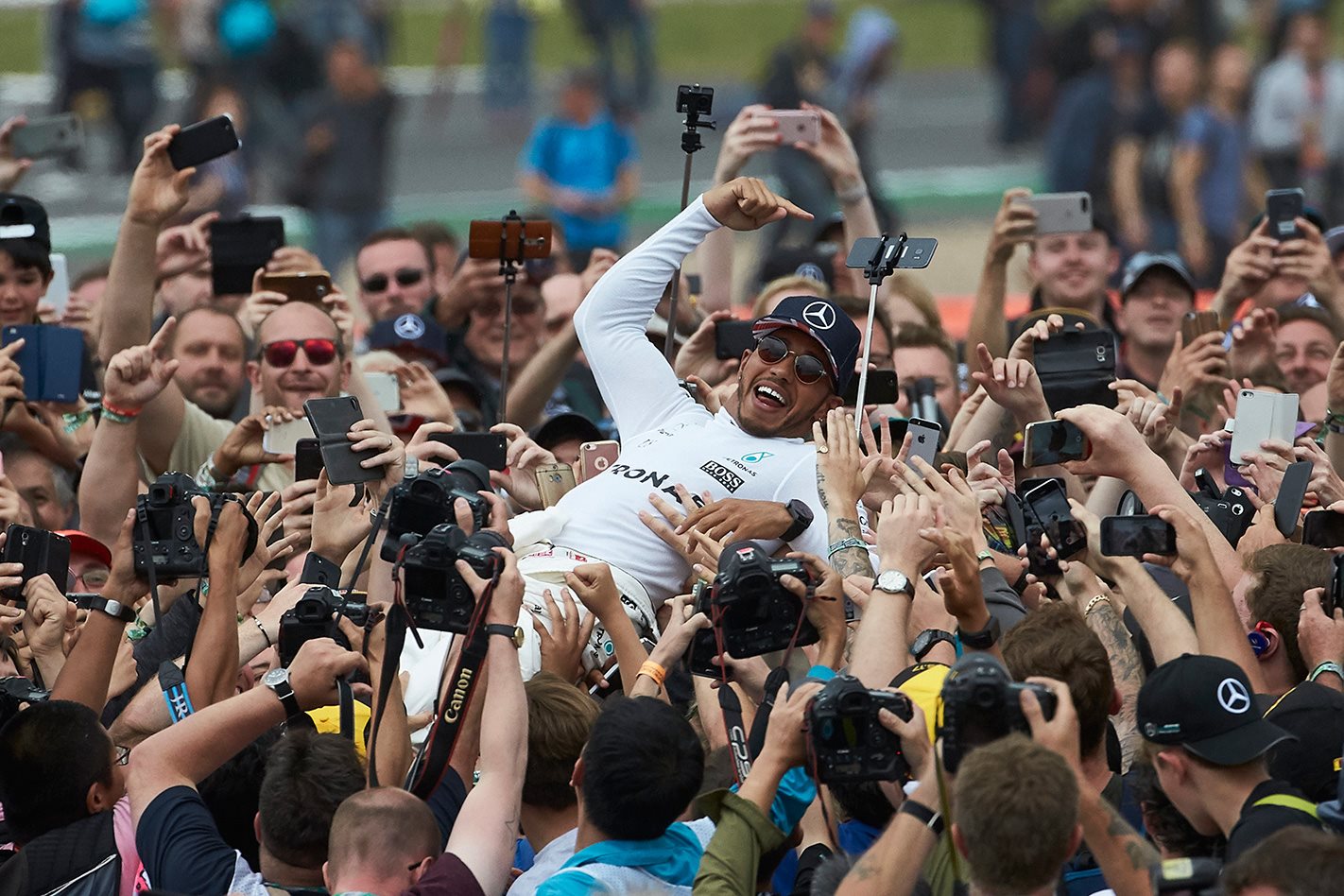 Lewis Hamilton wins 2017 British Grand Prix 6_Hamilton_main.j