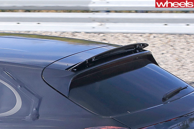 Porsche -Panamera -sport -turismo -retractable -spoiler
