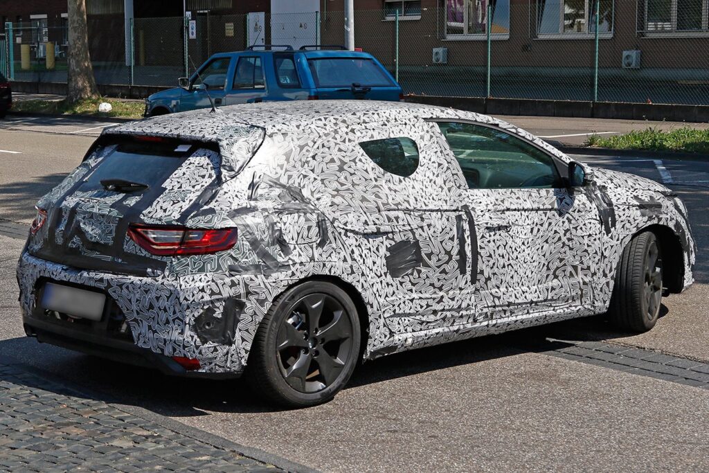 Renault Megane Spy Pics