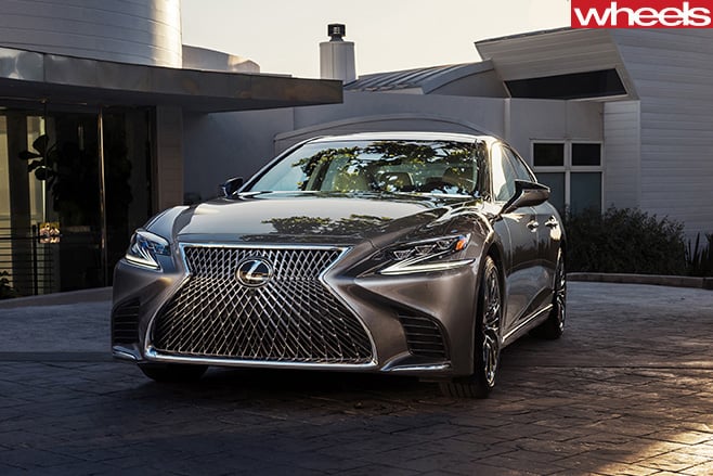 2018-Lexus -LS-500-at -Detroit -Auto -Show