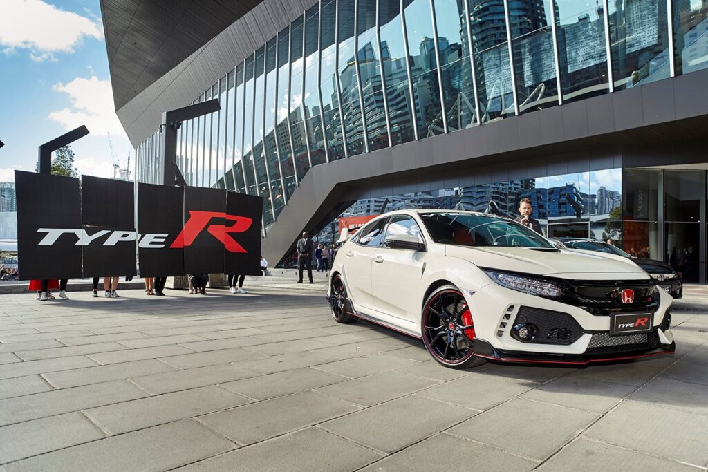 2017 honda civic typer front side static
