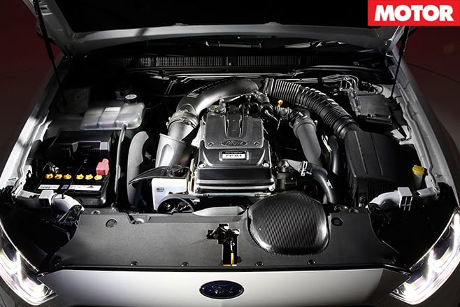 People 's -Performance -Car -of -2016-Ford -Falcon -XR6-Sprint -engine
