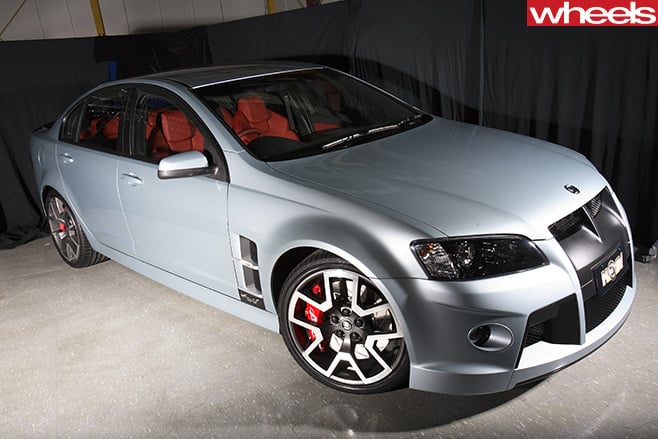2008-HSV-W427-front -side