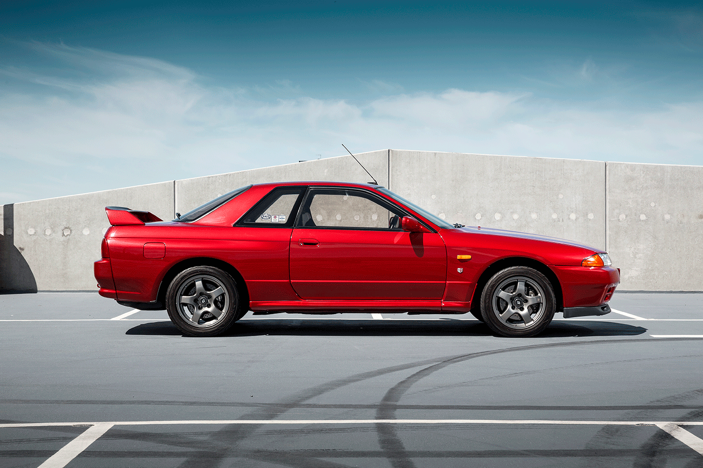 Nissan Skyline GT-R exterior