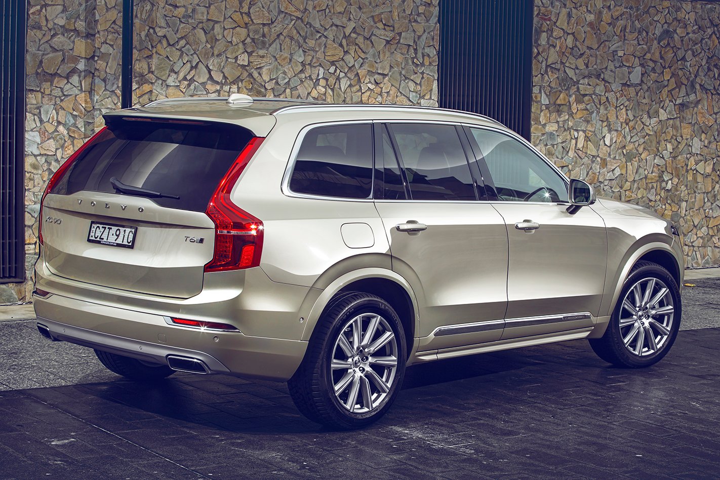 2015 Volvo XC90 review