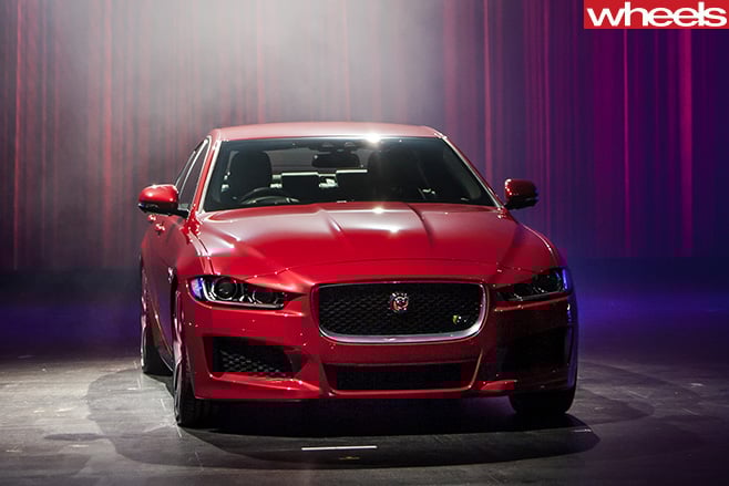 Jaguar -XE-front
