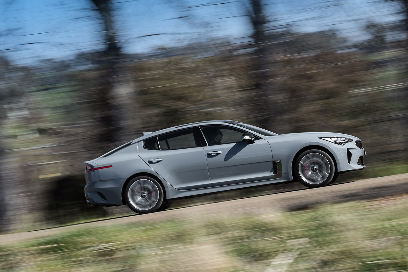 2018 Kia Stinger GT side