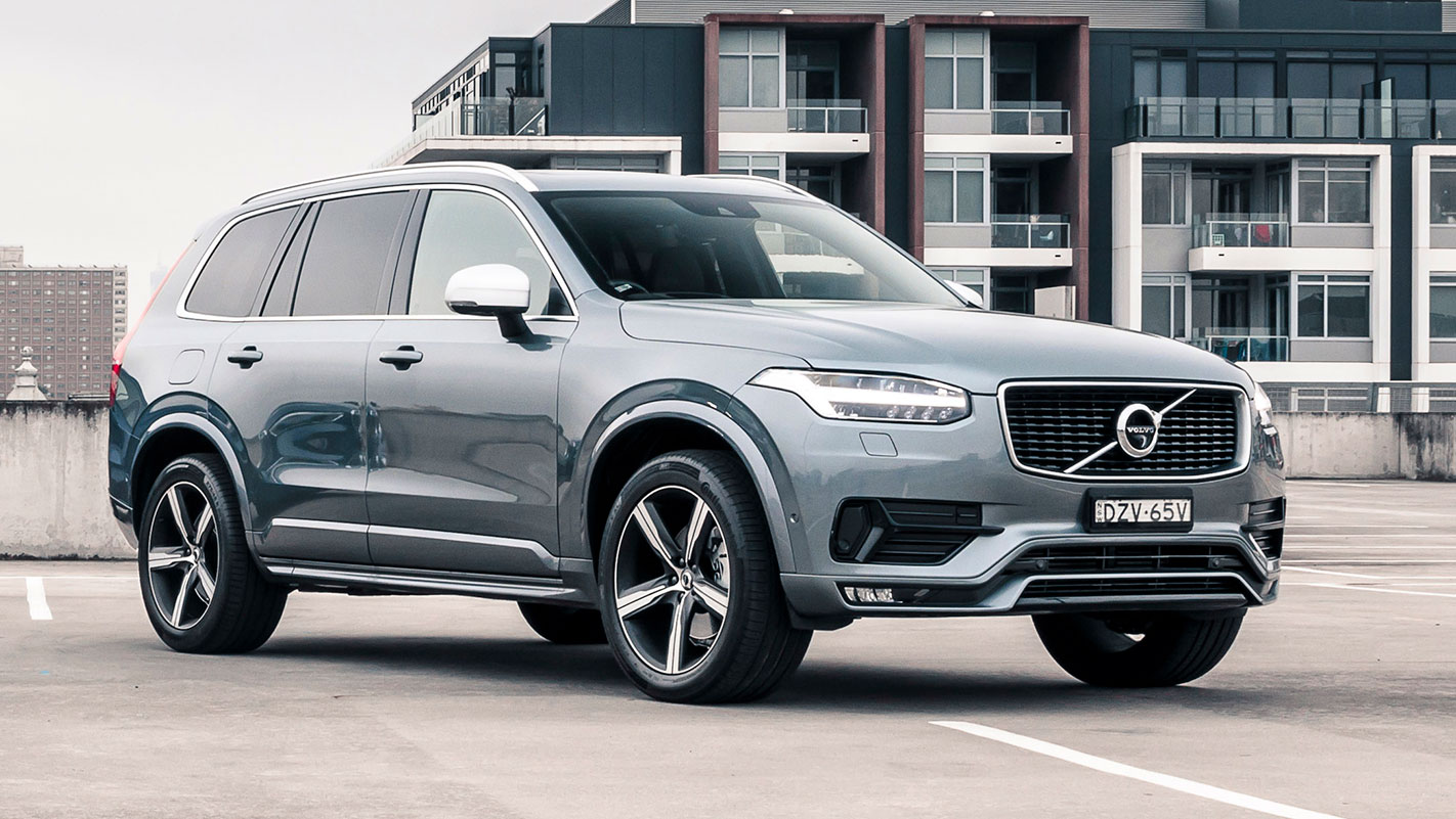 Volvo XC90 parking