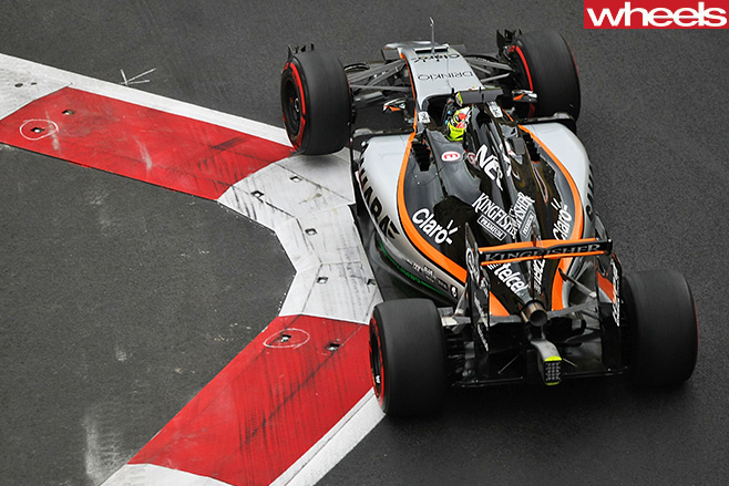 Force -India -F1-car -driving