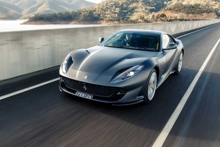 2018 Ferrari 812 Superfast MOTOR review