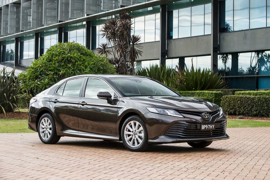 2018 Toyota Camry Ascent Hybrid quick review
