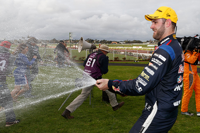 2016-Sandown -500-Shane -van -Gizbergen -fizz