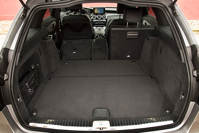 Mercedes -C63-Estate -boot