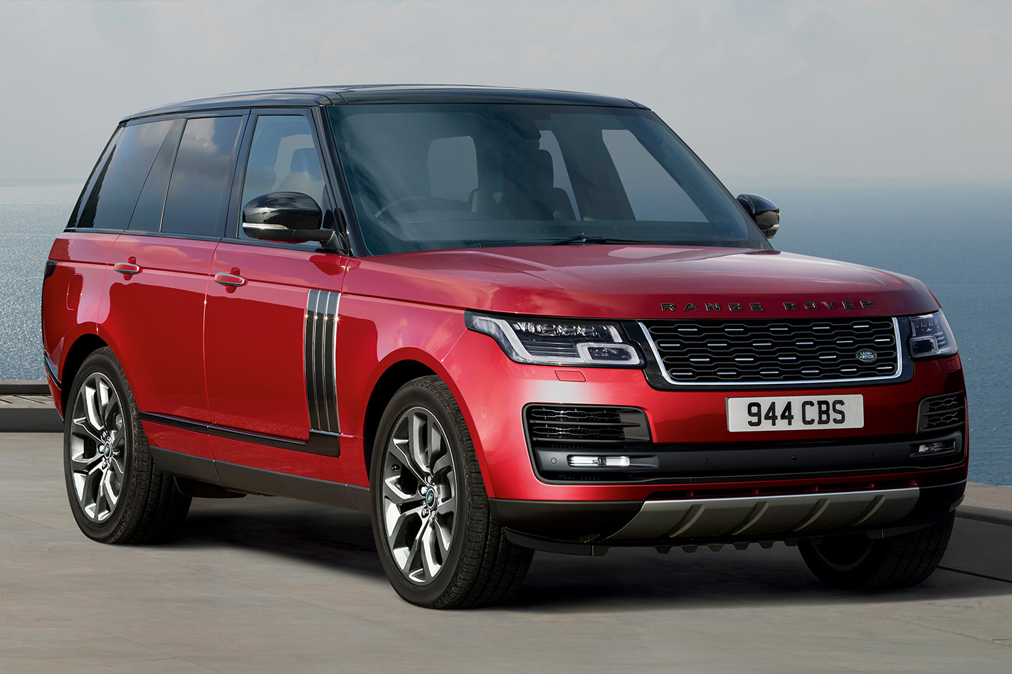 Range ROver PHEV front