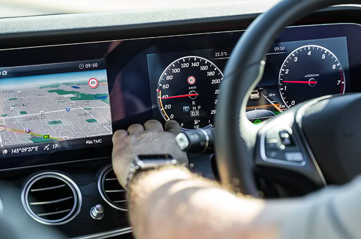 mercedes benz introduces autonomous tech to S and C class