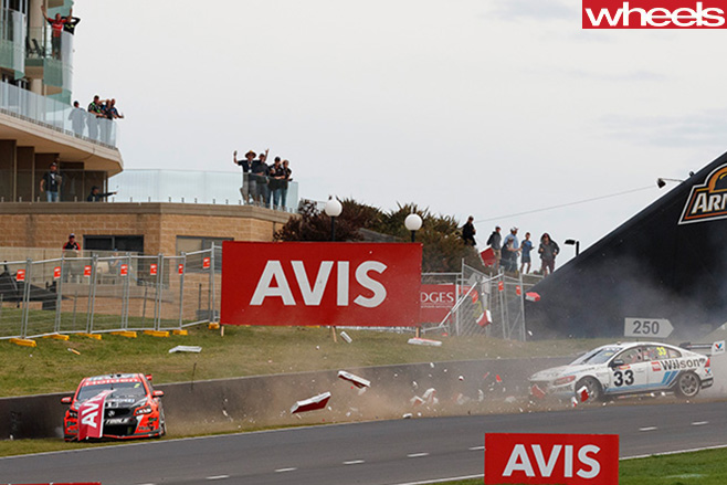 Race -crash -Bathurst -1000
