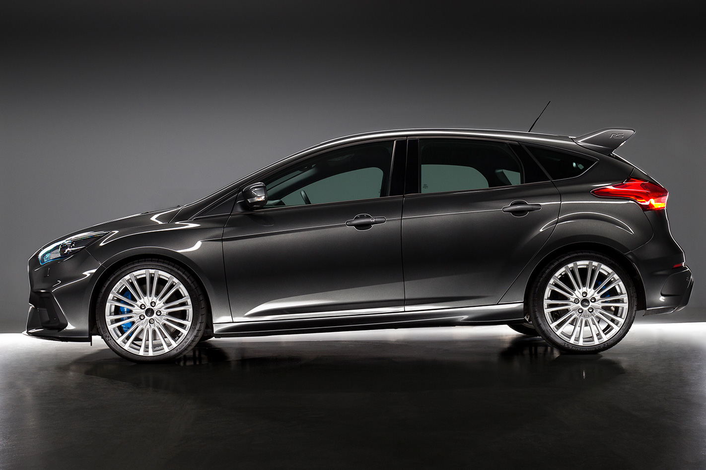 2017-Ford-Focus-RS-side.jpg
