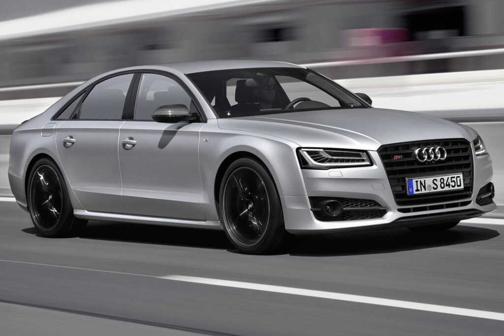 Audi S8 plus