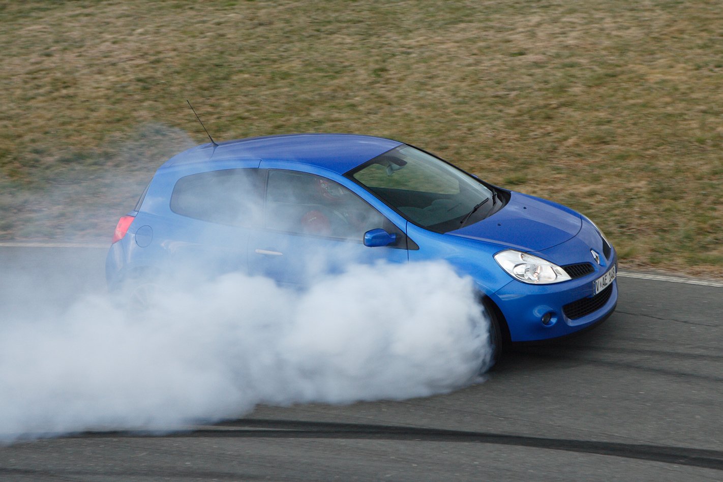2008-RenaultSport-Clio-197-drift.jpg