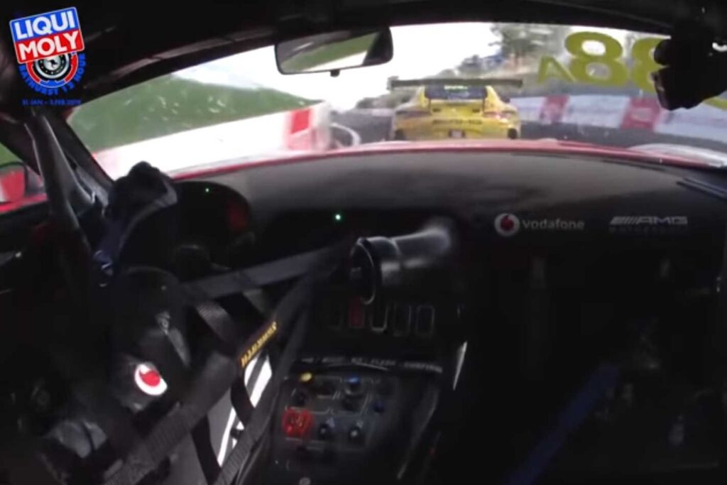 Onboard intense final laps of Bathurst 12 Hour