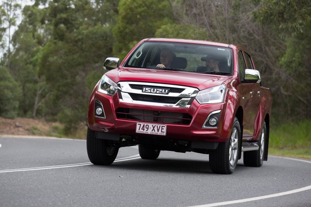 isuzu dmax corner
