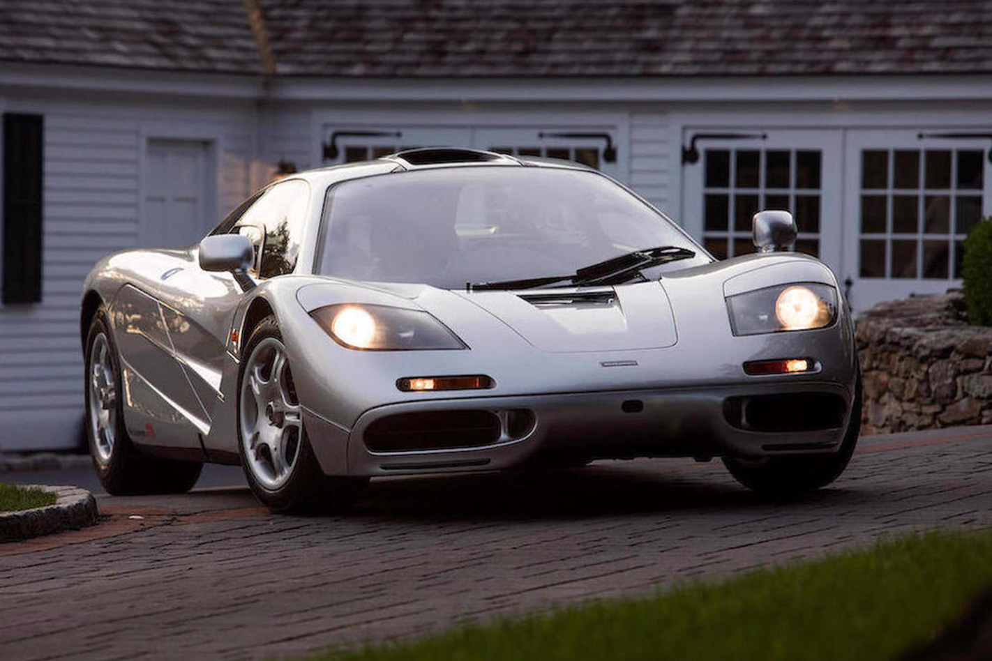 1995 McLaren F1 front