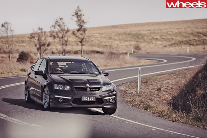 HSV-GTS-driving -front -side