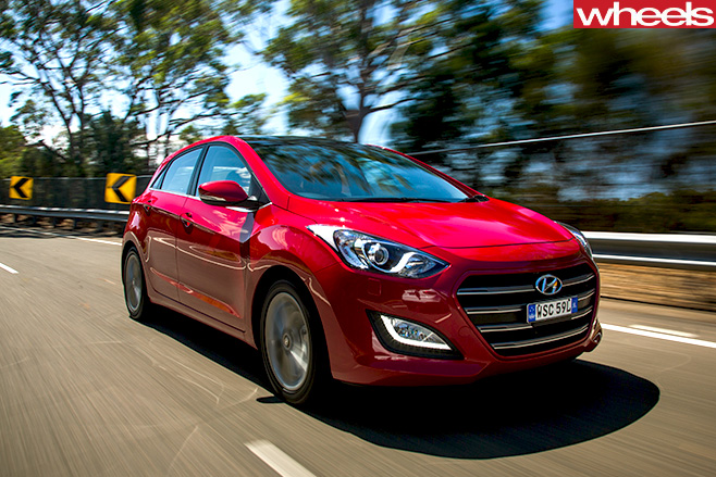 Hyundai -I30-FRONT-SIDE
