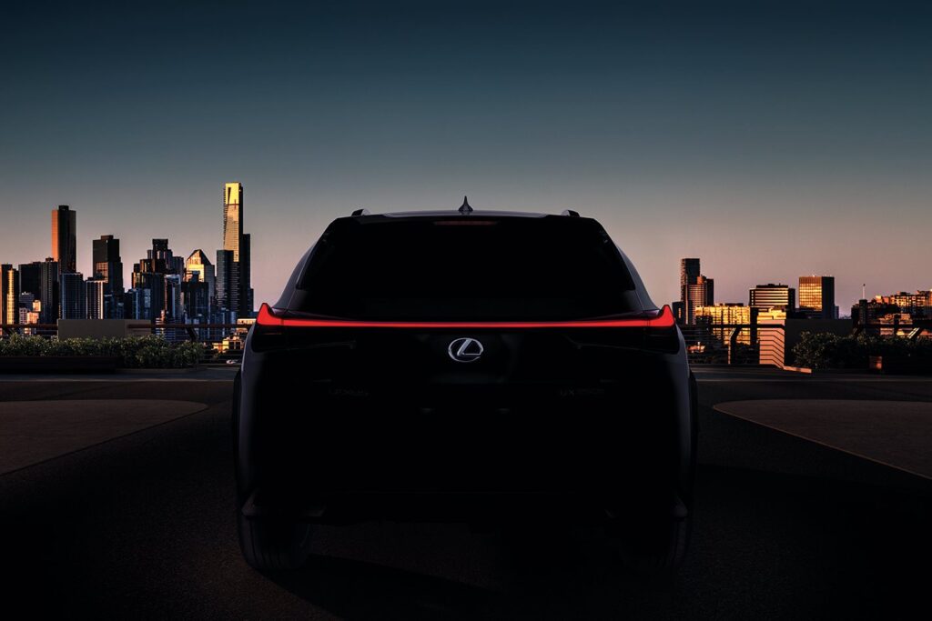 2018 Lexus_UX_teaser rear