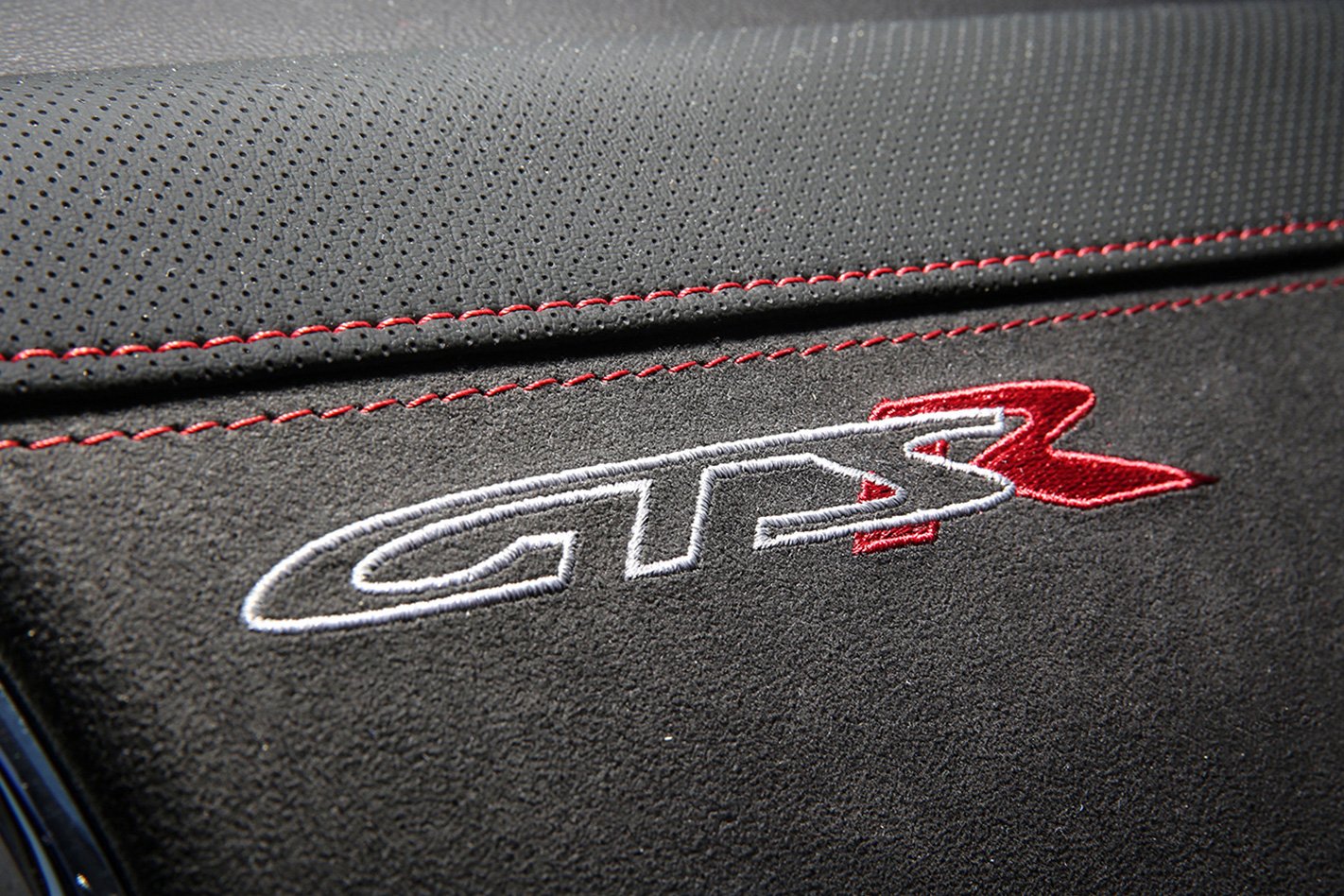 2017 HSV GTSR Maloo seats